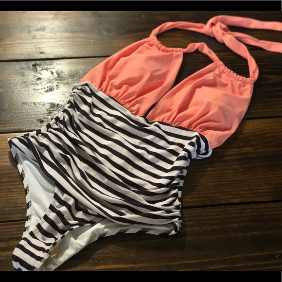 Cupshe Other - CUPSHE: Keep Secrets Halter Once Piece